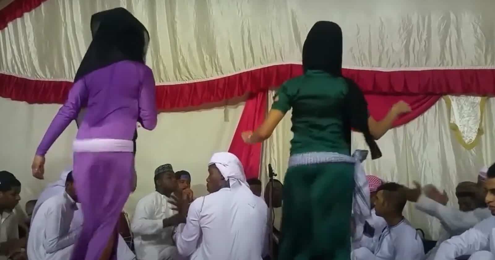 رقص المعلاية في عمان