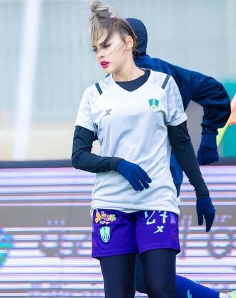 لاعبة الأهلي السعودي عبلة بن سنوسي