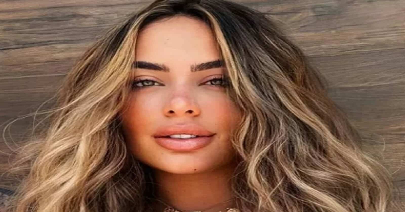 شقيقة نيمار تسرق الأضواء منه بصورة صدرها العاري وتثير جنون متابعيها (شاهد) رافاييلا شقيقة نيمار watanserb.com