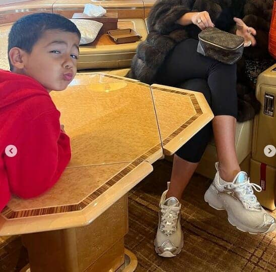 رونالدو برفقة جورجينا وأطفالهما