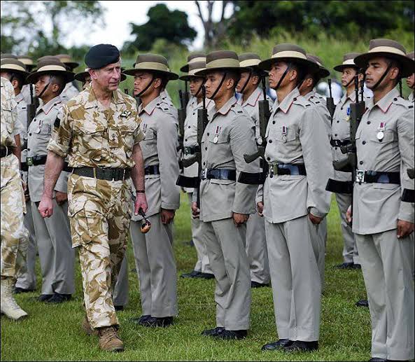 القوركا في خدمة التاج البريطاني بالوراثة