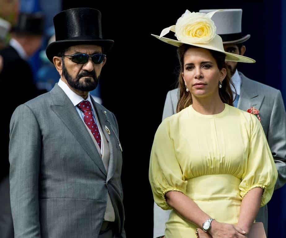 أمر الشيخ بتقديم ضمان مصرفي بقيمة 290 مليون جنيه إسترليني لأبنائه وطفلي هيا من قبل المحكمة العليا في لندن. 