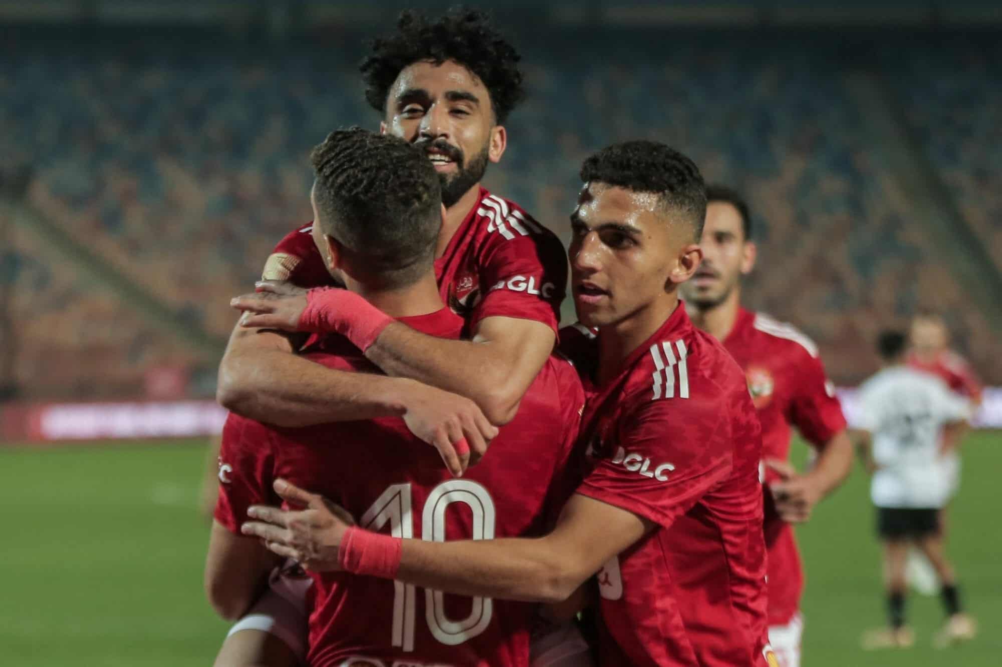 احتفال فريق الأهلي بهدفه في شباك البنك الأهلي