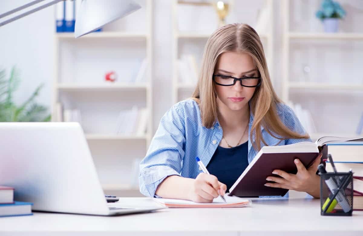 حاول تقسيم مهامك في قائمة حسب أولوياتك