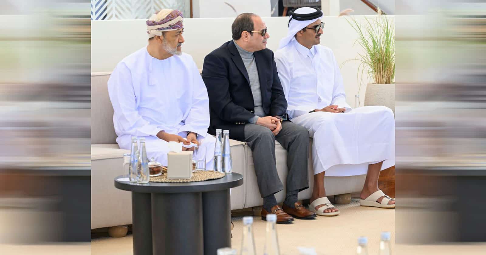 ثمن حذاء السيسي يستفز المصريين.. ظهر به رفقة أمير قطر في الإمارات (شاهد) الرئيس المصري عبدالفتاح السيسي watanserb.com