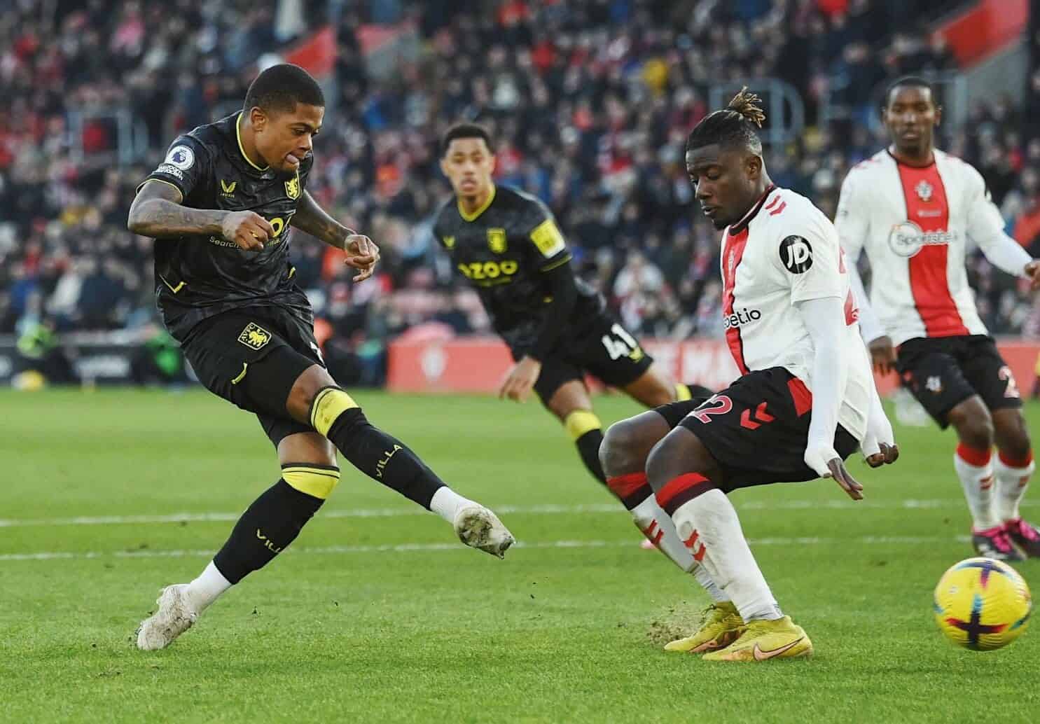 طائرة بدون طيار تُوقف مباراة في الدوري الإنجليزي الممتاز (فيديو) طائرة بدون طيار توقف مباراة في الدوري الإنجليزي watanserb.com