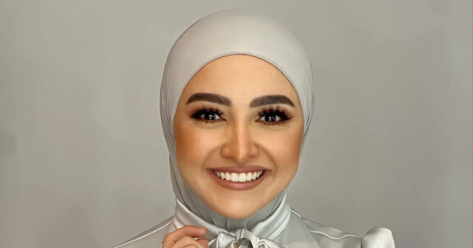 بعد تحدي الكعبة.. هلا رشدي تغني في المسجد النبوي وتجدد الجدل (فيديو) هلا رشدي watanserb.com