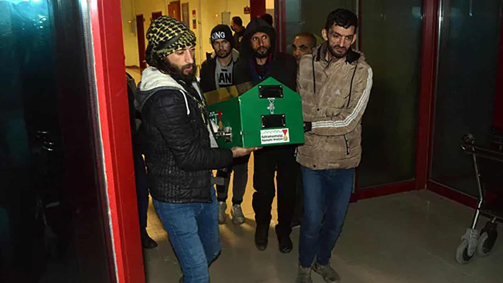 وفاة 3 أطفال سوريين حرقا