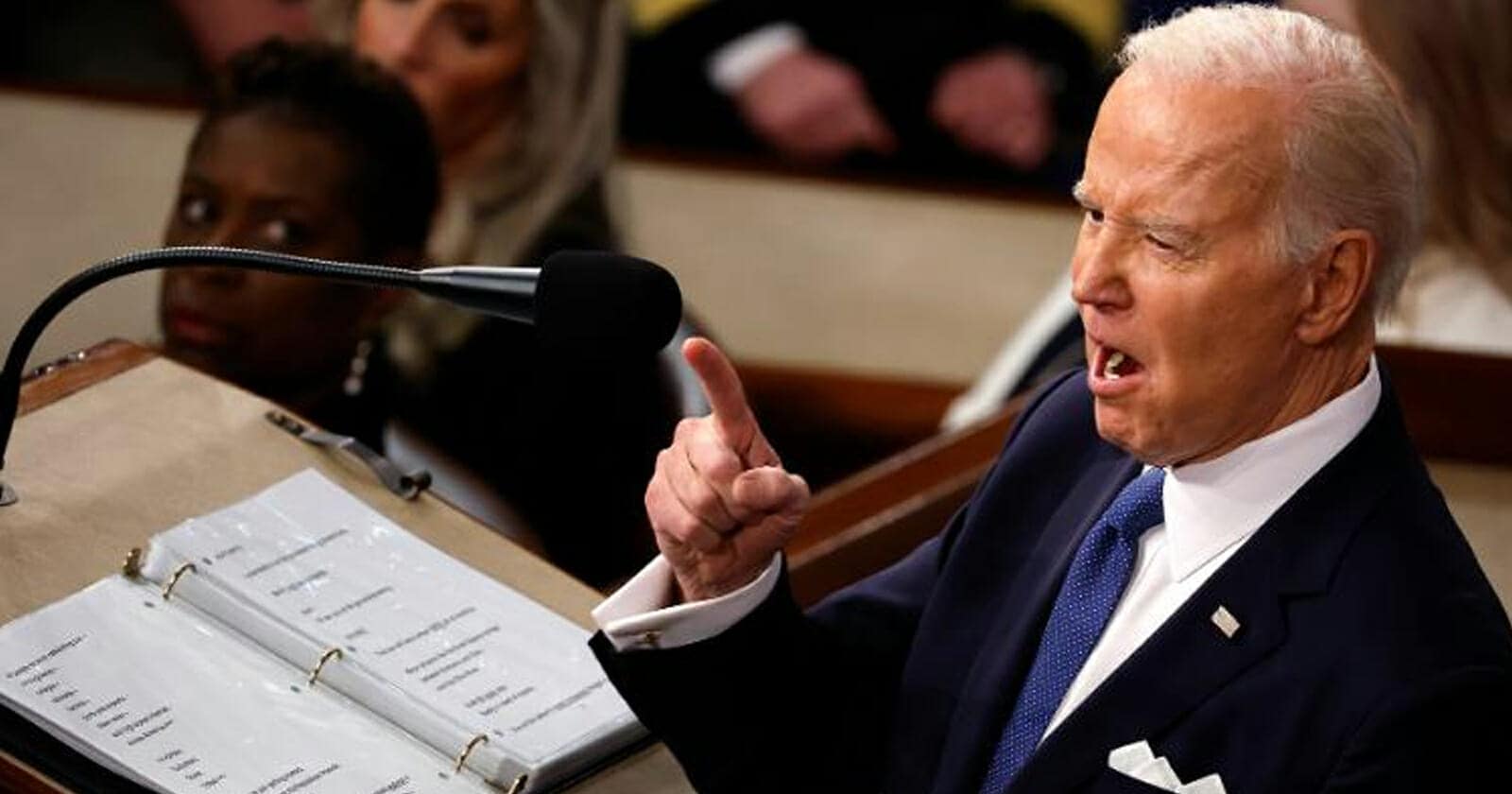 جو بايدن يُلقي خطاب حالة الاتحاد أمام الكونغرس الأمريكي