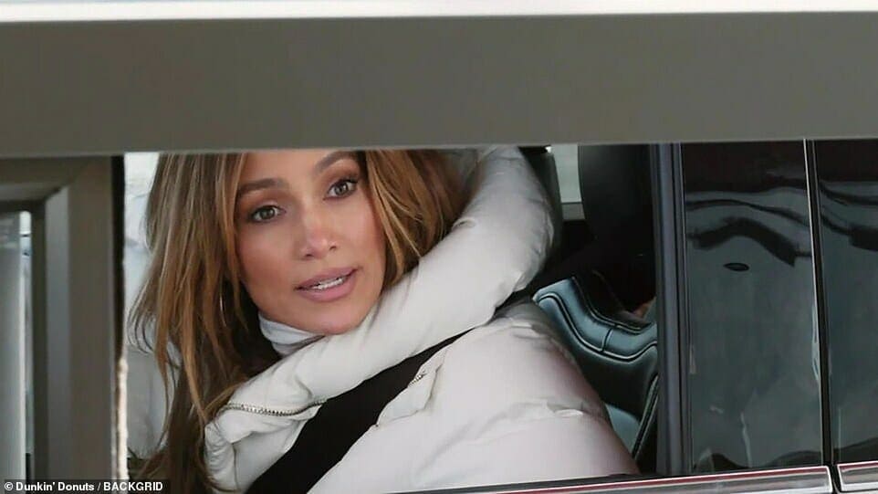 جينيفر لوبيز توبخ بن أفليك 