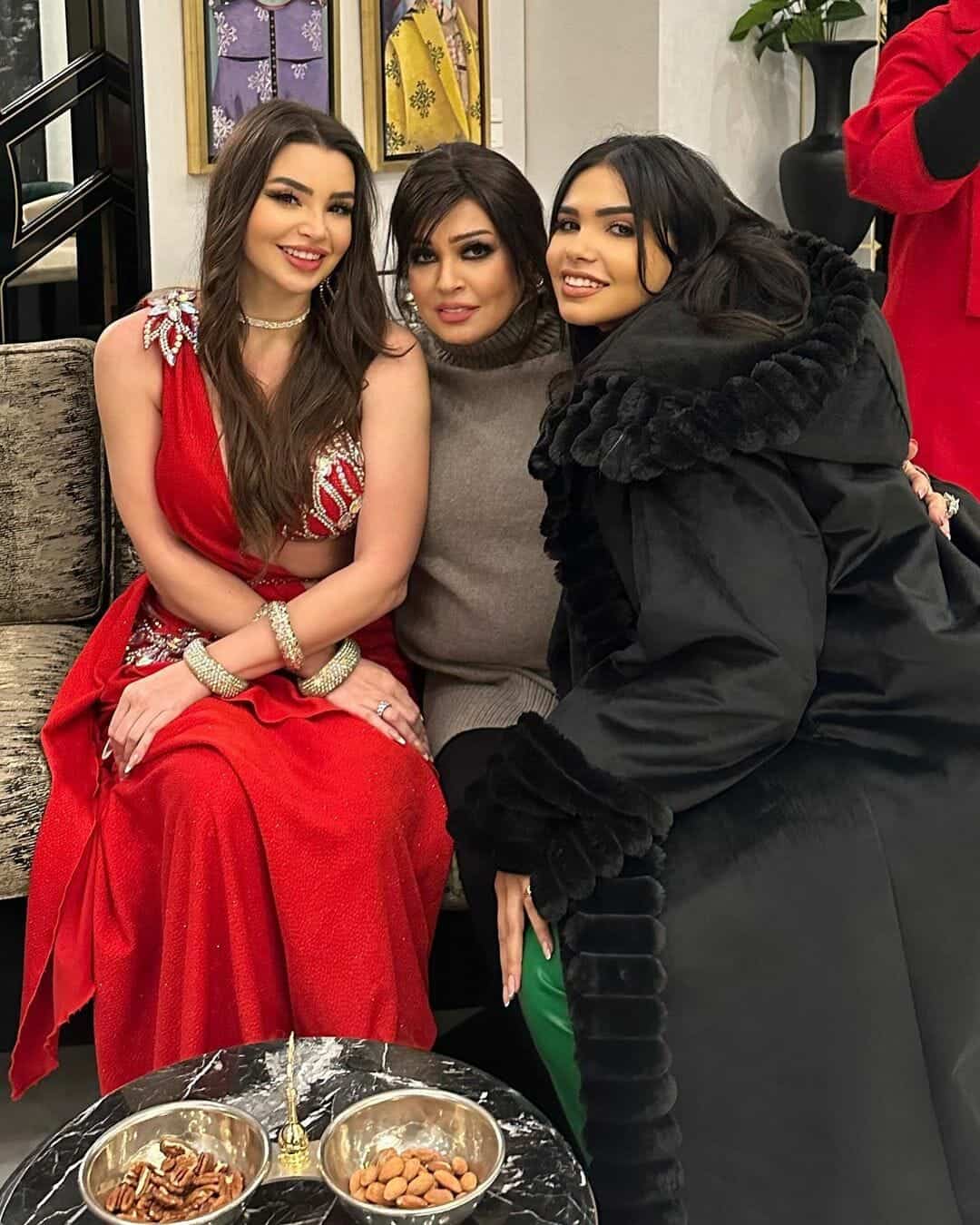 الراقصة الروسية جوهرة عن حبها للفنانة المصرية فيفي عبده