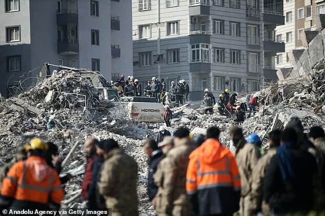 كان مكان وجود الدولي الغاني مجهولاً بعد الزلزال الذي بلغت قوته 7.8 درجة