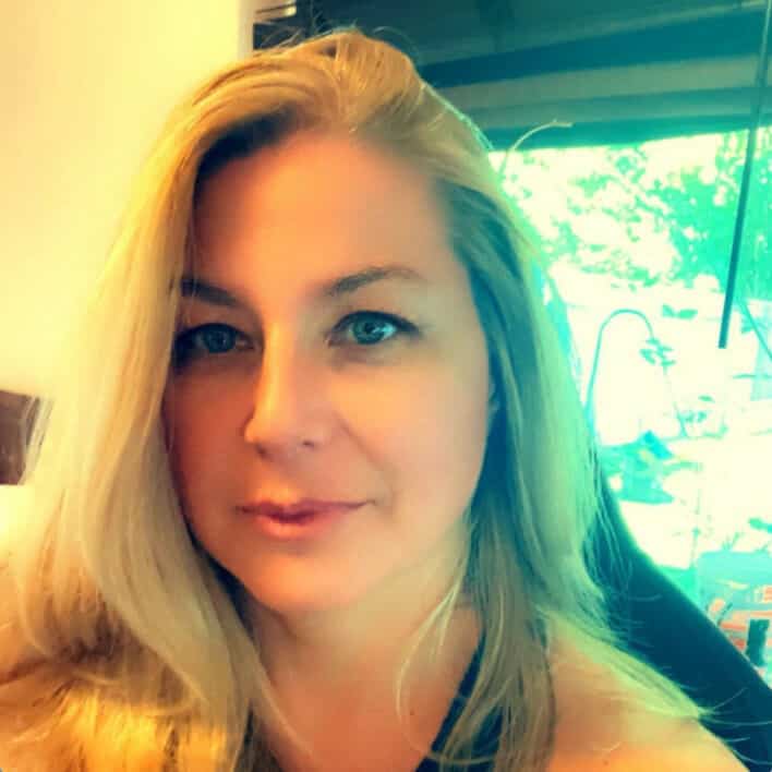 الأمريكية شارون فان رايدر