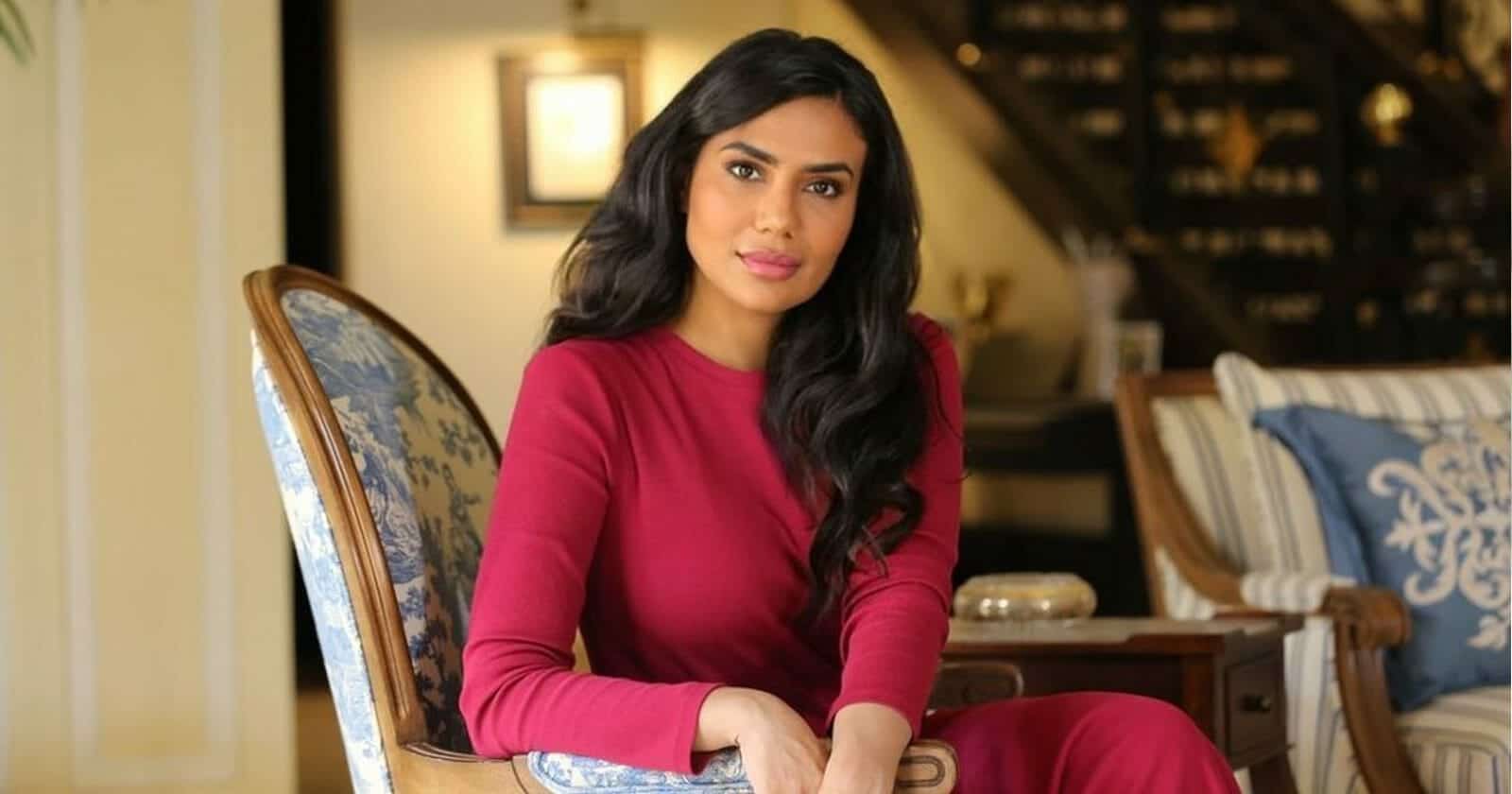 “البنات صايعة”.. إعلامية سعودية شهيرة توثق مشاهد الانحلال في المملكة (فيديو) اعلامية سعودية توثق مشاهد الانحلال في المملكة watanserb.com