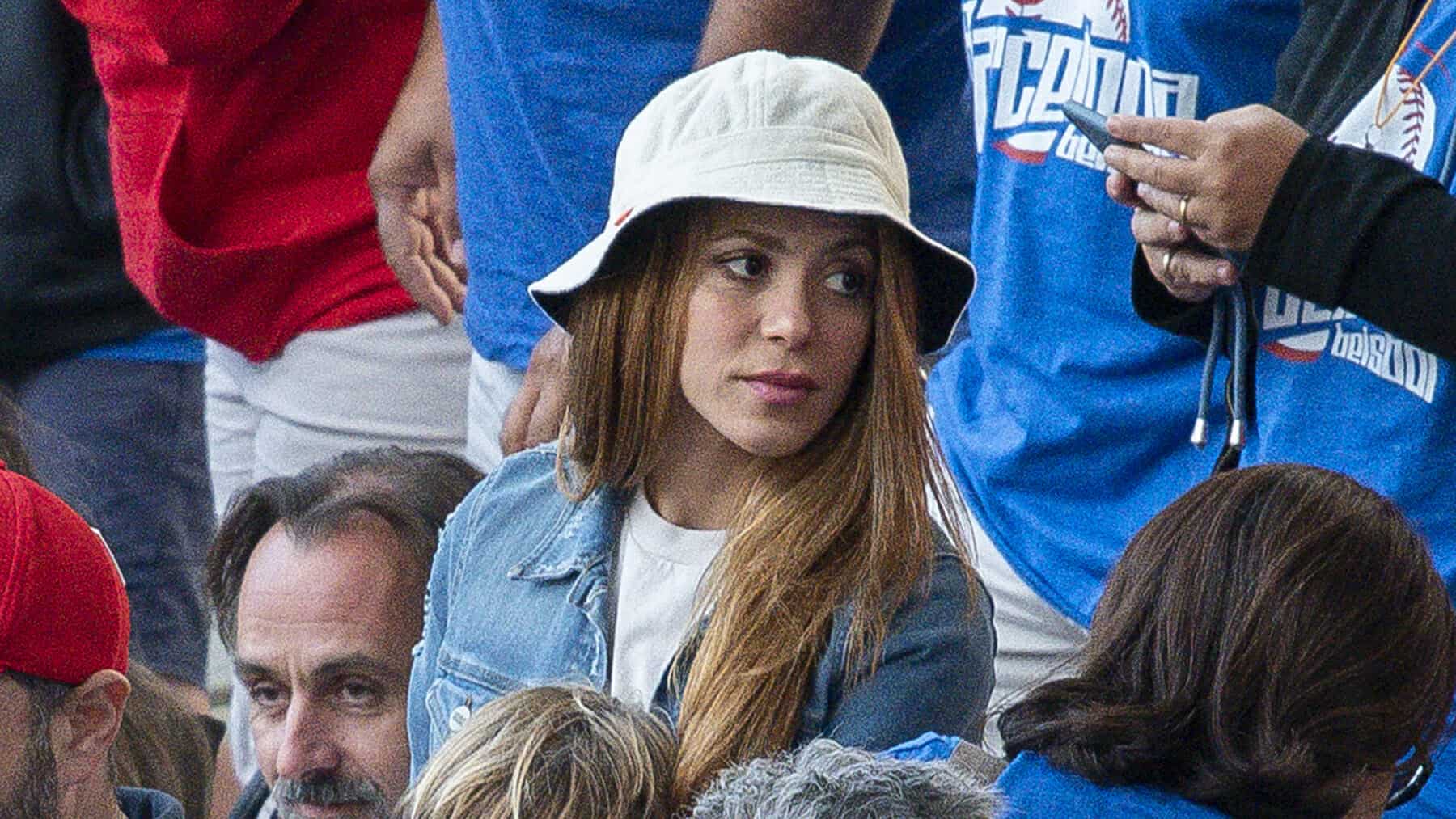 شاكيرا وبيكيه وجهاً لوجه في الملعب من أجل طفلهما وما حدث غير متوقع! شاكيرا وبيكيه وجهاً لوجه في الملعب من أجل طفلهما وما حدث غير متوقع! watanserb.com