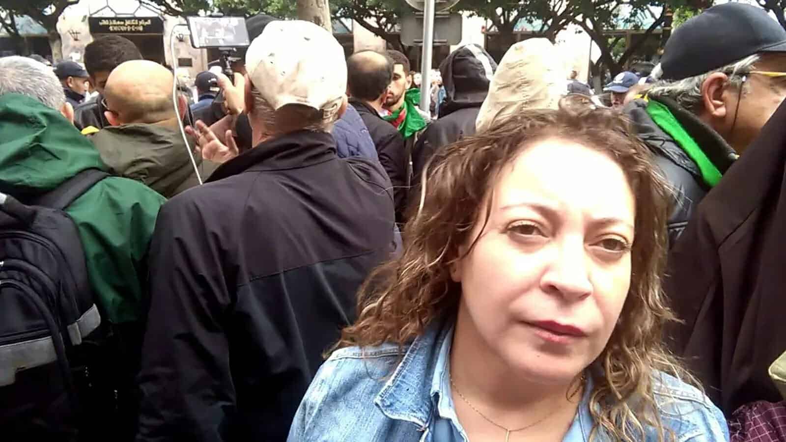 ترحيل أميرة بوراوي