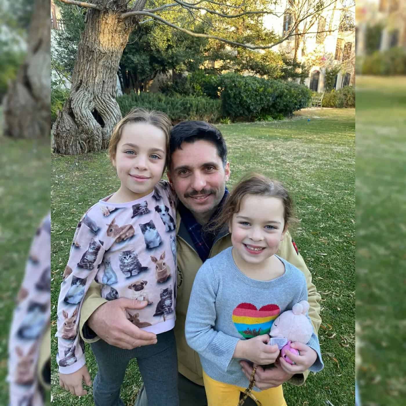 الأمير حمزة وابنتيه