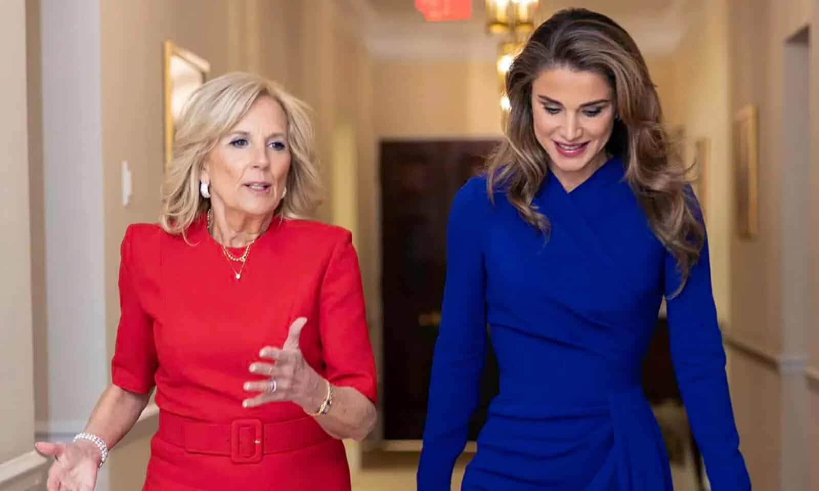 الملكة رانيا ترتدي أقراط “كليمنجارو” باهظة الثمن..رقم مرعب سيصدمك! (شاهد) الملكة رانيا في الولايات المتحدة watanserb.com