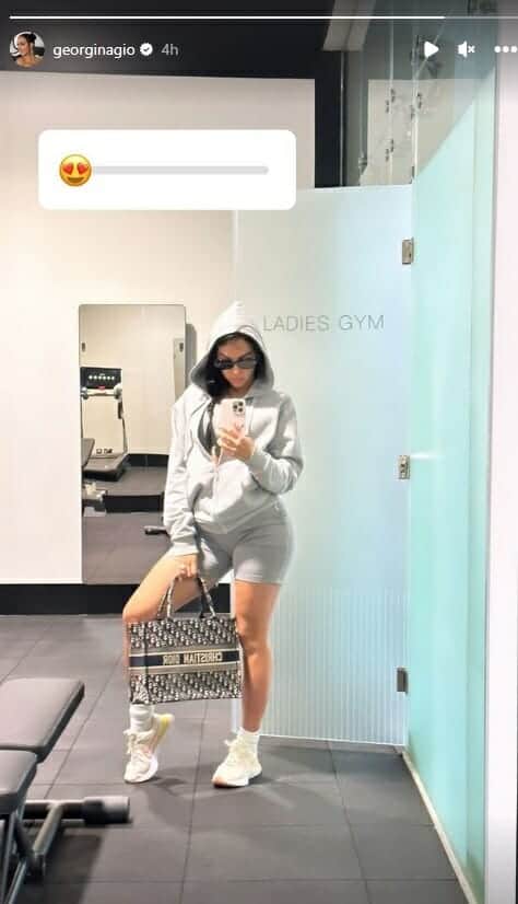 جورجينا رودريغز مرتدية شورت في الجيم