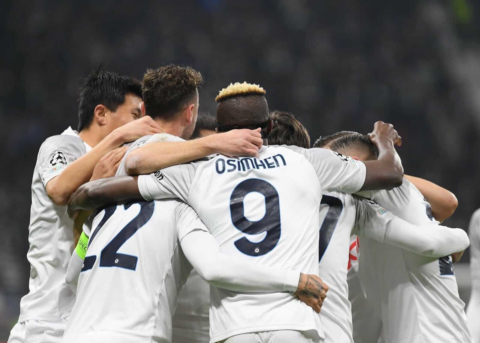 نابولي وفرانكفورت