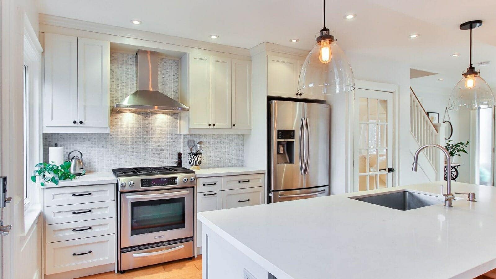 ورق الغار يساعد على القضاء على الروائح الكريهة