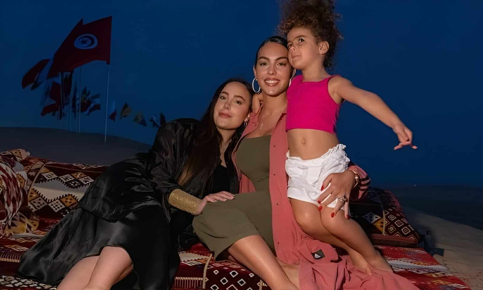 شقيقة جورجينا.. صورة صادمة جدا لها لم تكن لتتوقعها (شاهد) شقيقة جورجينا.. صورة صادمة جدا لها لم تكن لتتوقعها (شاهد) watanserb.com