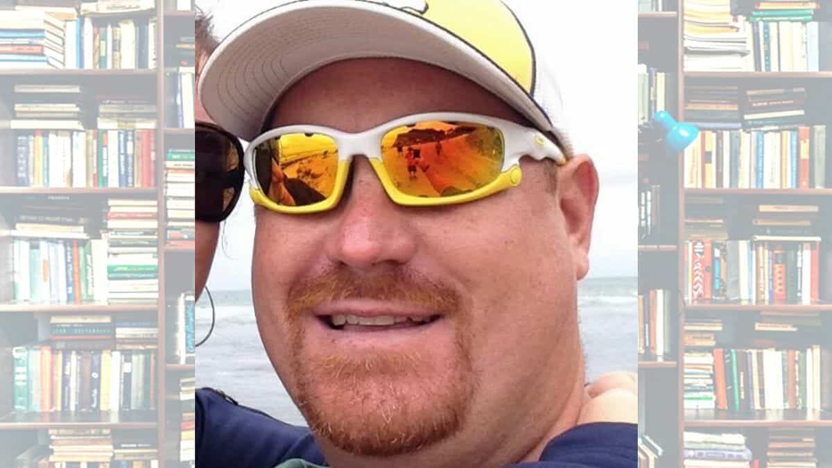 خيال جنسي ومهمة إباحية.. مُعلم يعاقب الطلاب المتغيبين بطريقة صادمة! (شاهد) خيال جنسي ومهمة إباحية.. مُعلم يعاقب الطلاب المتغيبين بطريقة صادمة! watanserb.com