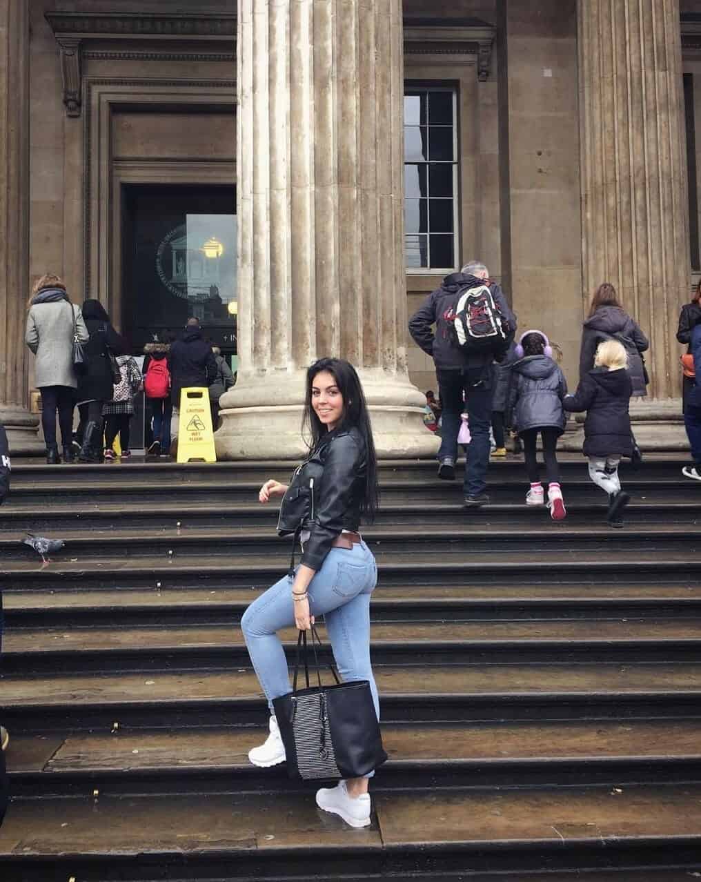 جورجينا رودريغيز قبل