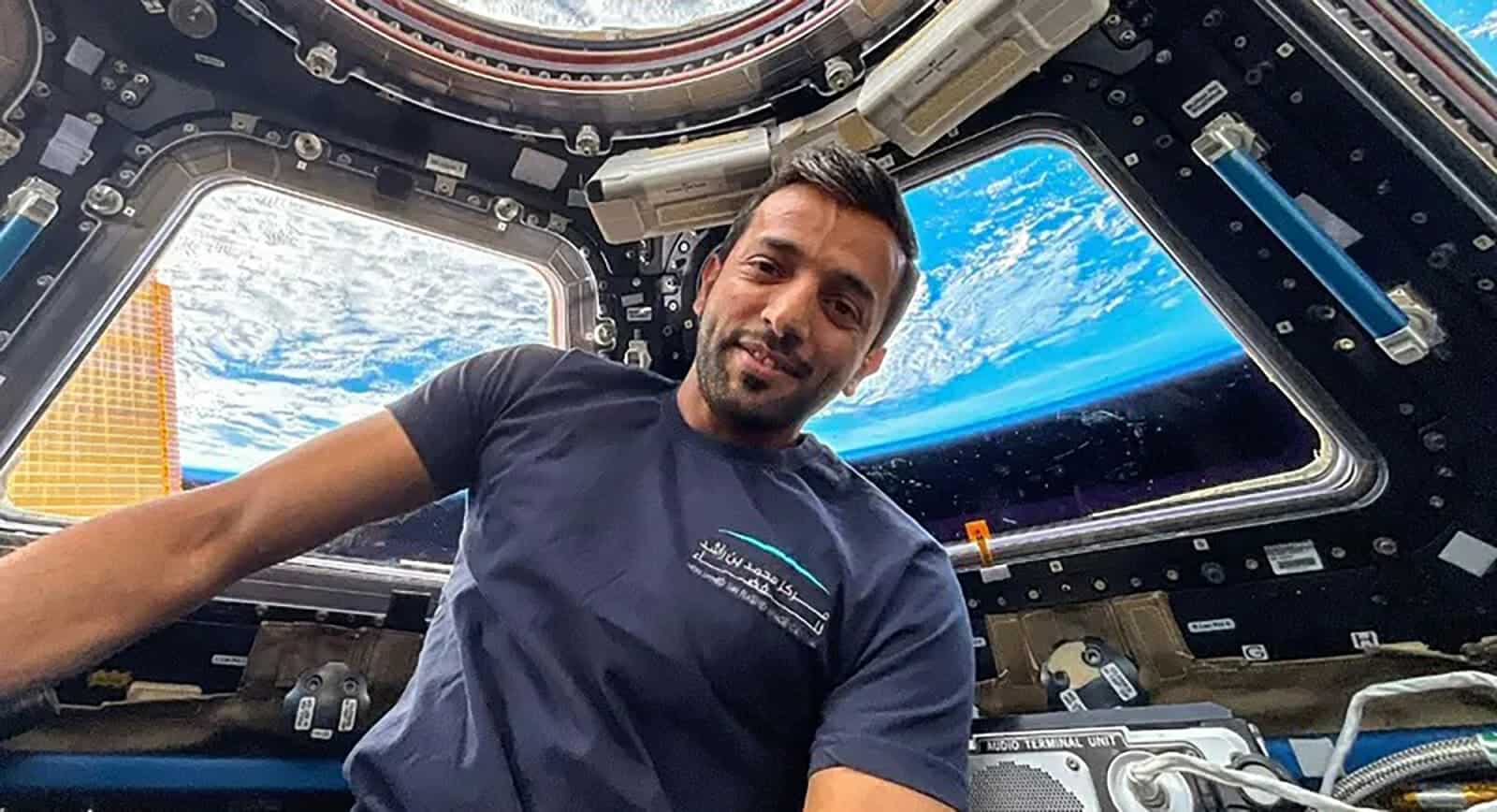 رائد الفضاء الإماراتي سلطان النيادي وثق مشهدا ساحرا من الفضاء (فيديو) سلطان النيادي رائد الفضاء watanserb.com