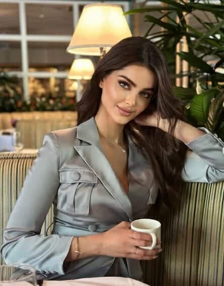 عارضة الأزياء الإيرانية ماهلاغا جابري اختيرت ضمن قائمة 100 أجمل امرأة في العالم عام 2016