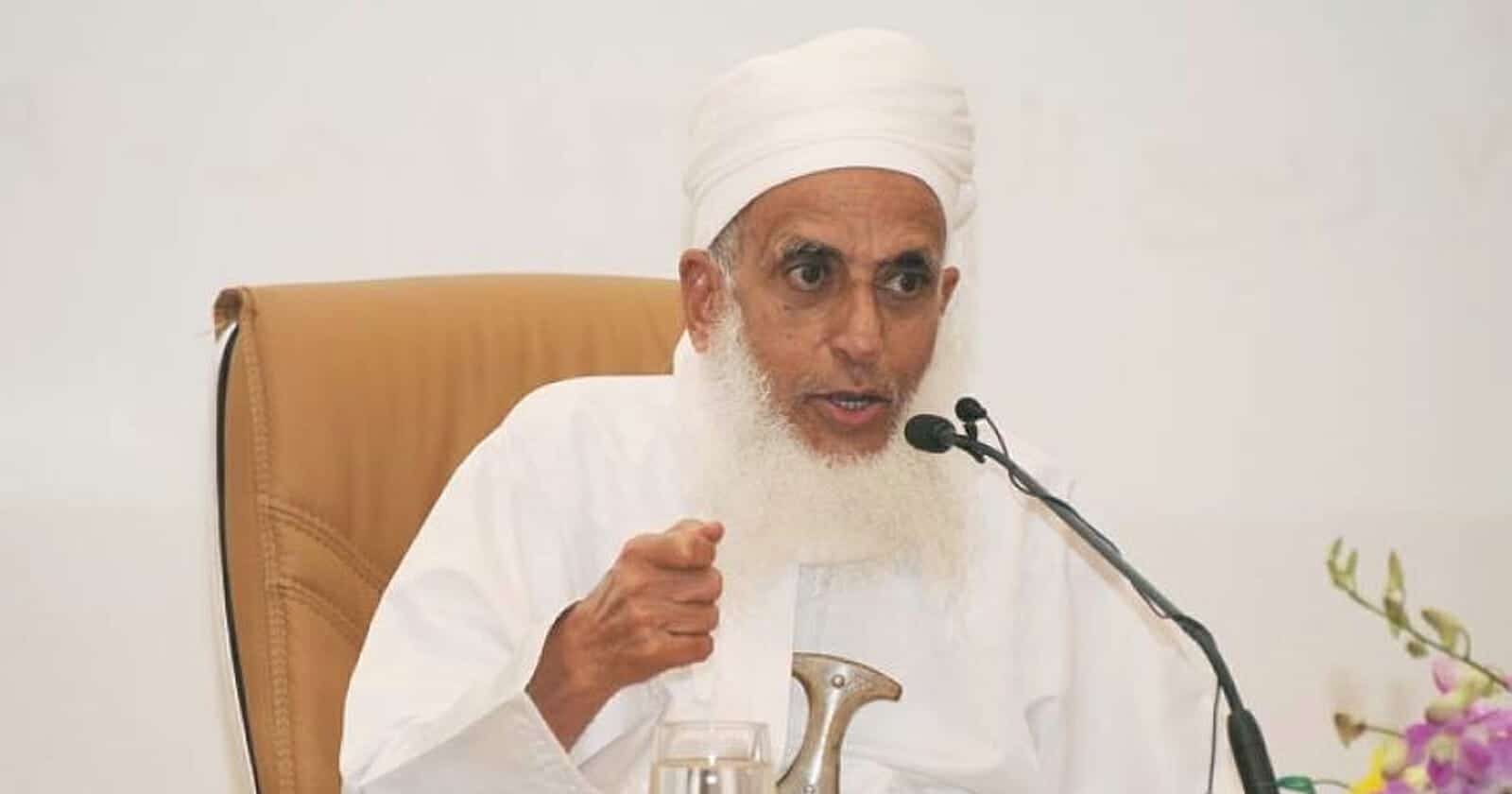 مفتي سلطنة عُمان يبشّر بزوال الاحتلال “ليشرق جبين الأمة من بعد عار تلطّخ بوجهها” مفتى سلطنة عُمان يبشر بزوال الاحتلال watanserb.com