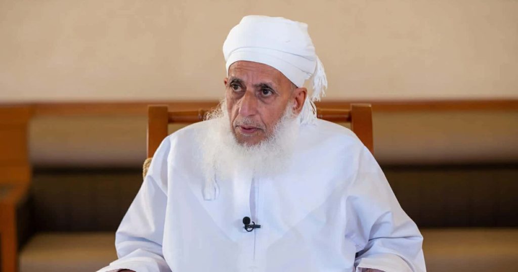 رسالة مفتي سلطنة عمان لمحمد بن سلمان بعد صلح السعودية وإيران مفتي سلطنة عمان watanserb.com