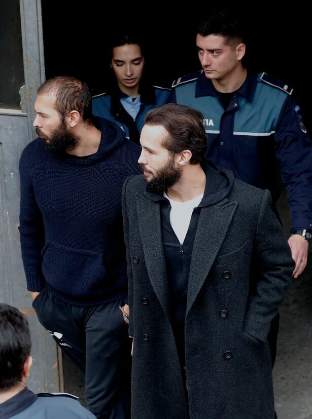 الافراج عن الأخوين تيت