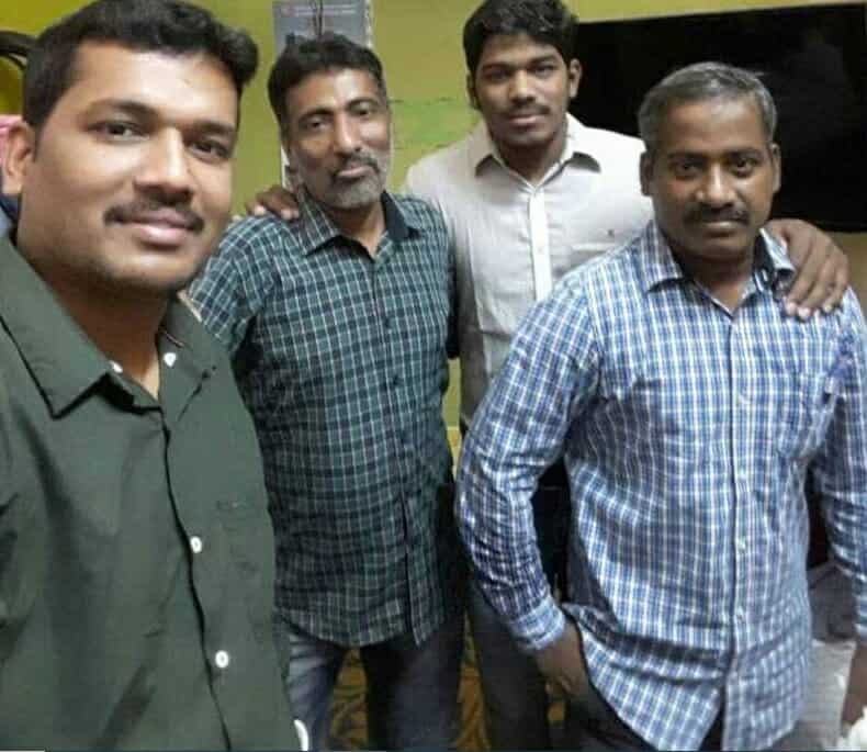 غودو سالياكوندو مع إخوته في دبي