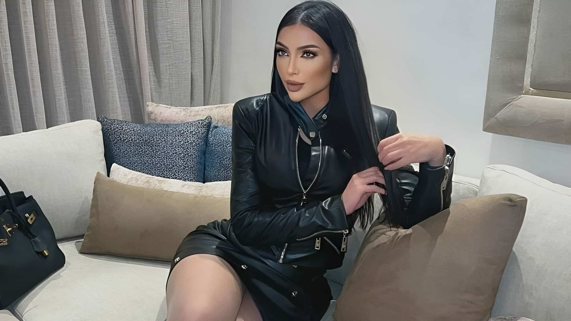 في رمضان.. دنيا بطمة تستعرض أنوثتها بعبايات وكتف مكشوف! (شاهد) watanserb.com