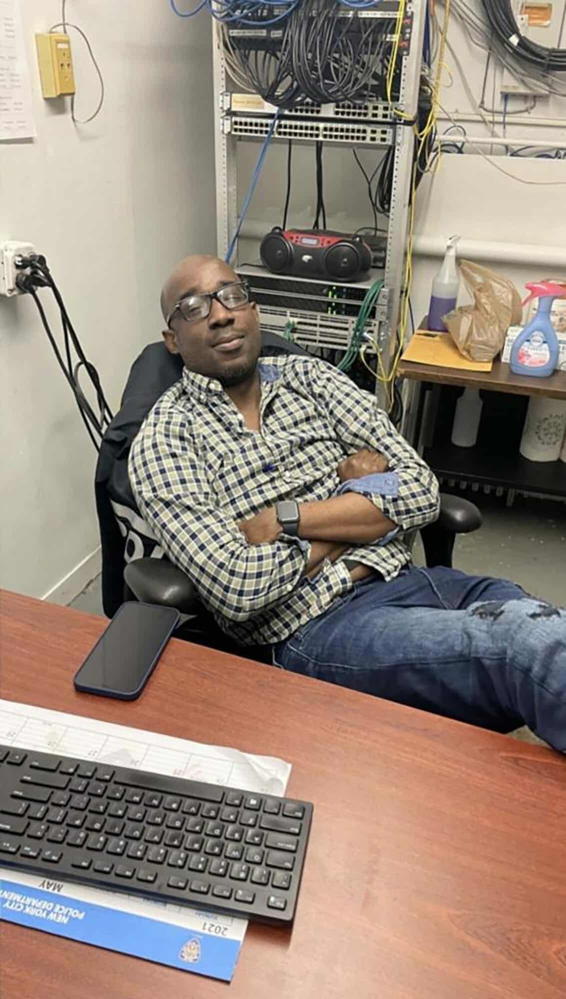 مسؤول بشرطة نيويورك يعتدي جنسيا على عاملة