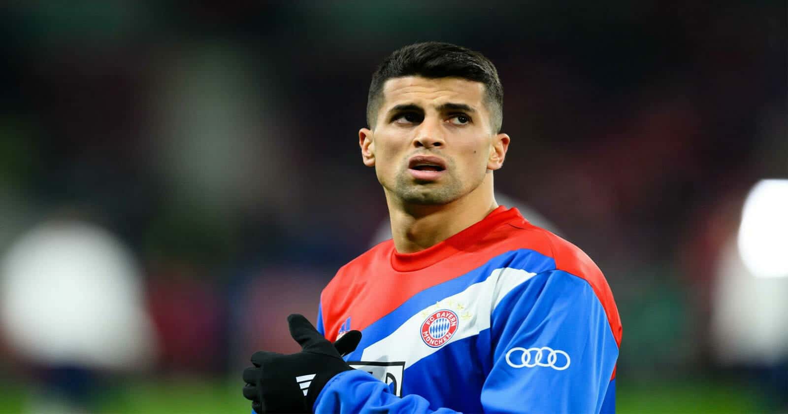 مستعدٌ لتخفيض راتبه.. كانسيلو يقترب من الانضمام لبرشلونة انتقال كانسيلو إلى برشلونة watanserb.com