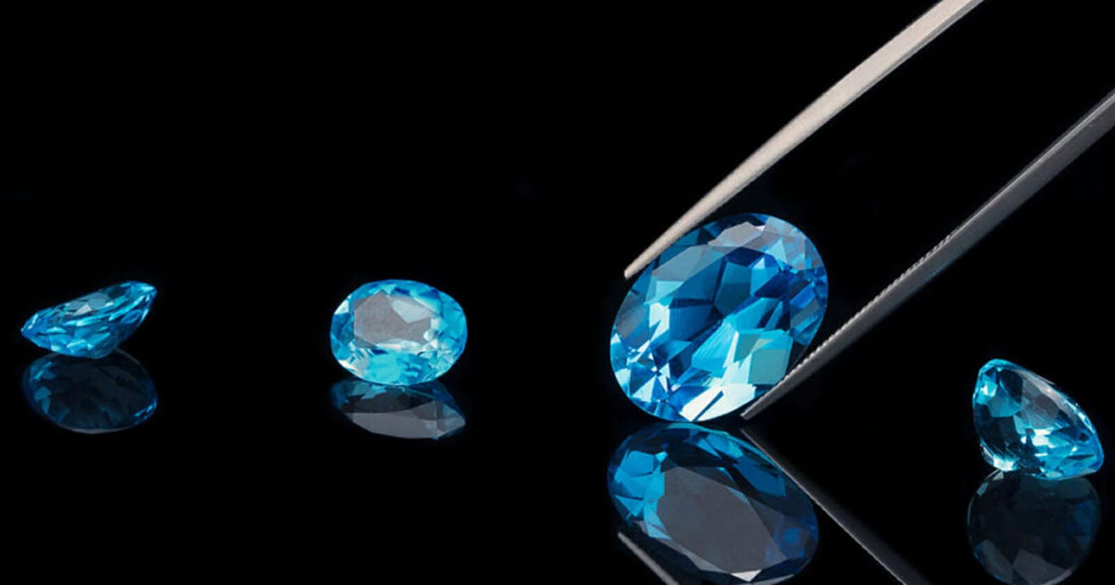 أردني يخدع رجل أعمال عربياً بحيلة شيطانية ويسطو على “كنز ثمين” جدا حبس خبير مجوهرات في الأردن watanserb.com