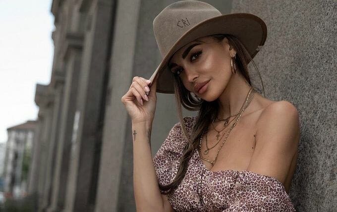 فضيحة .. نجم بايرن ميونخ يخون زوجته مع حبيبة رونالدو! (صور) حبيبة كريستيانو رونالدو السابقة عارضة الأزياء كريستينا بوتشينو watanserb.com