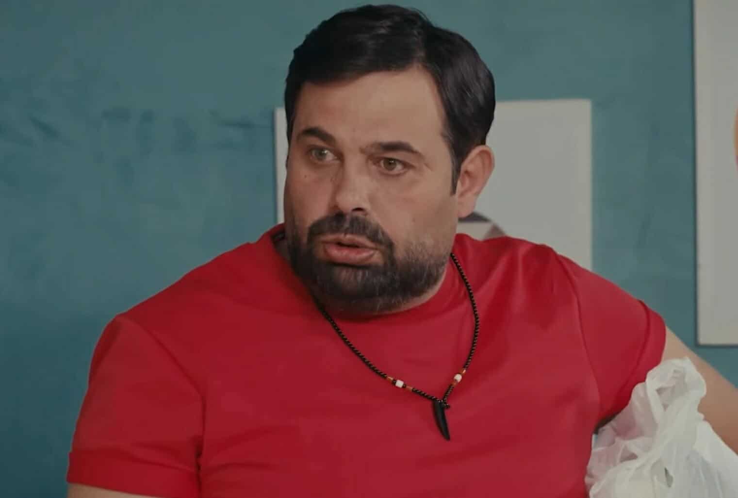 كم يبلغ أجر عماد فراجين في مسلسل “وطن ع وتر” .. أول راتب أخذه صادم! (فيديو) أجر عماد فراجين في مسلسل وطن ع وتر watanserb.com