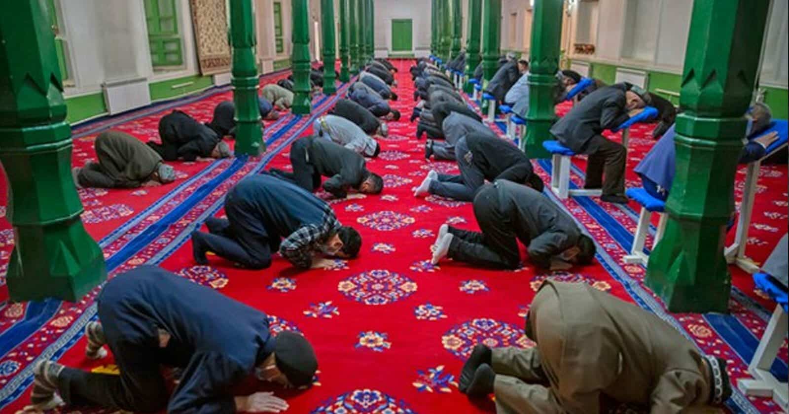 “جواسيس” لمنع المسلمين من صيام رمضان.. الصين تُمعن في قمع الإيغور الصين تمنع الإيغور من صيام رمضان watanserb.com