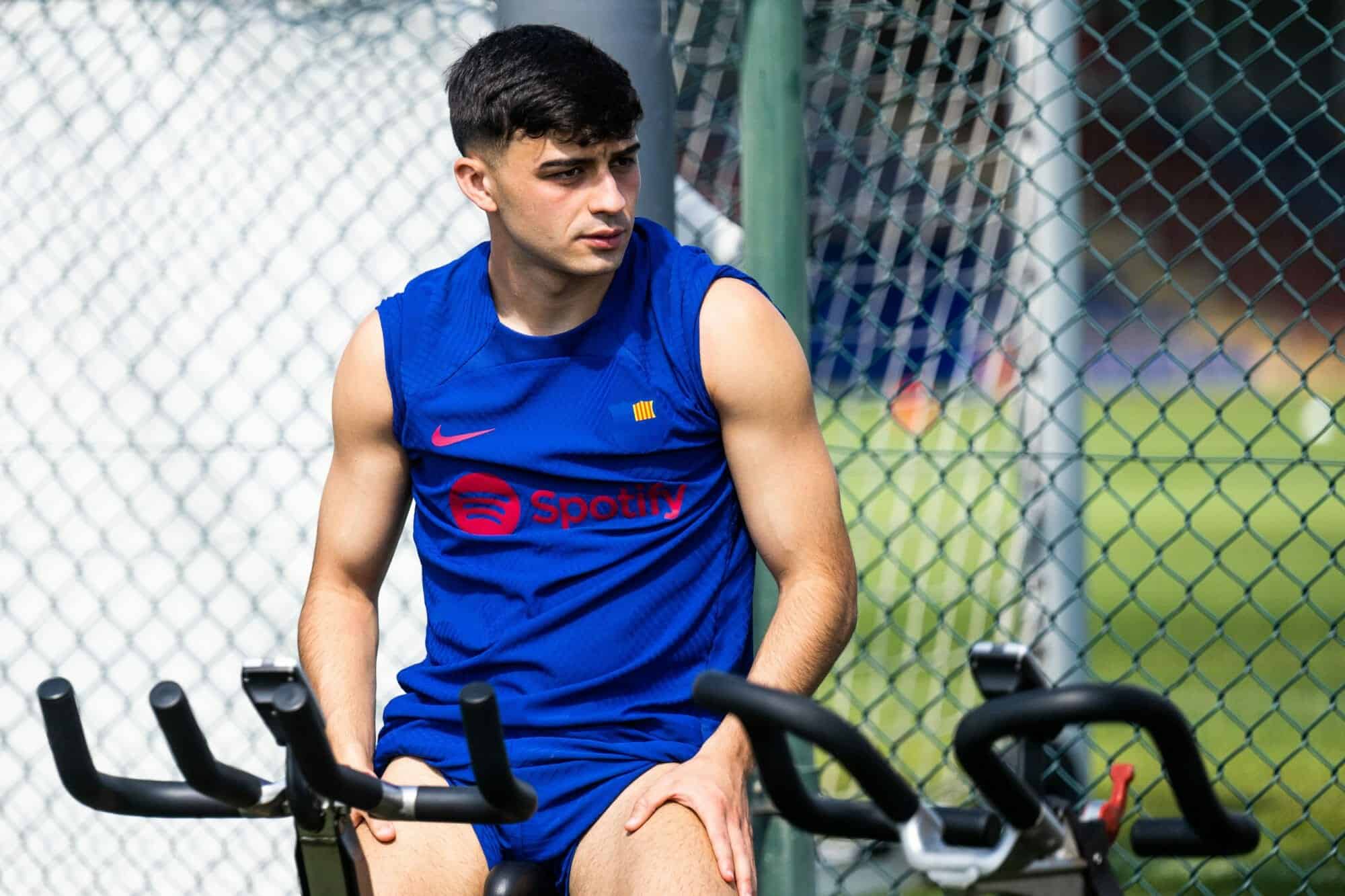 لاعب برشلونة بيدري