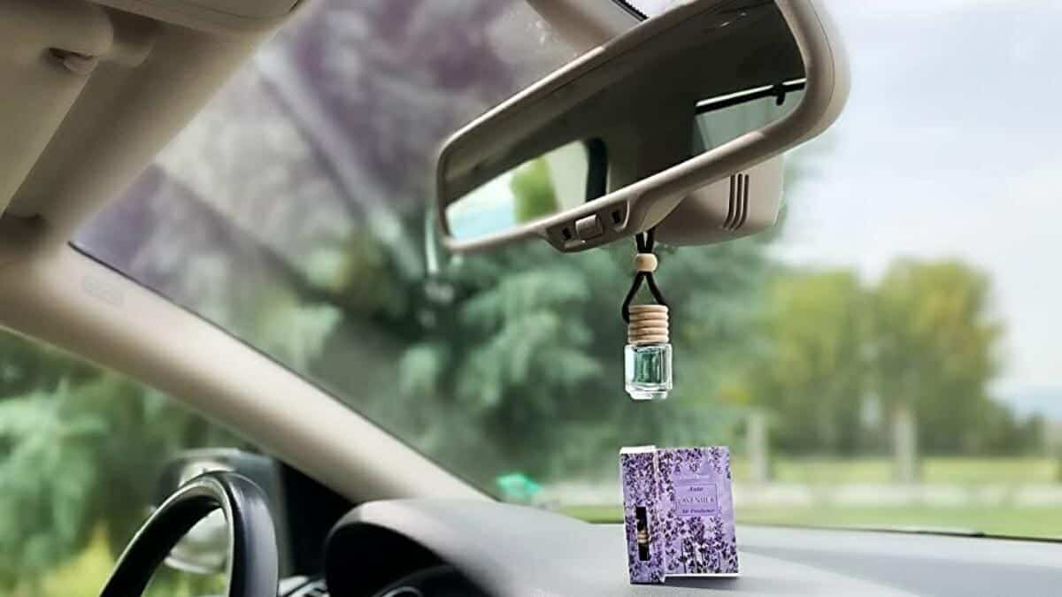معطرات الجو في السيارة تعيق عملية القيادة