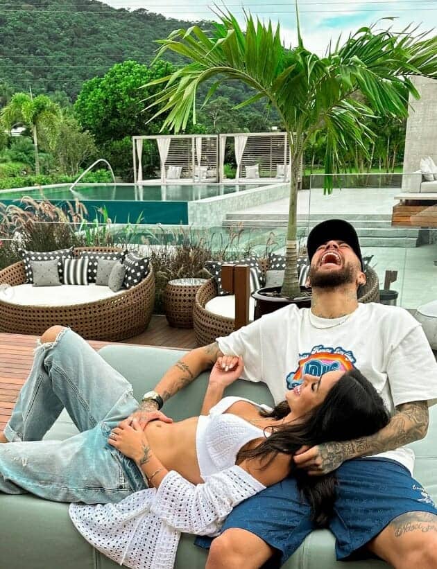 نيمار وصديقته