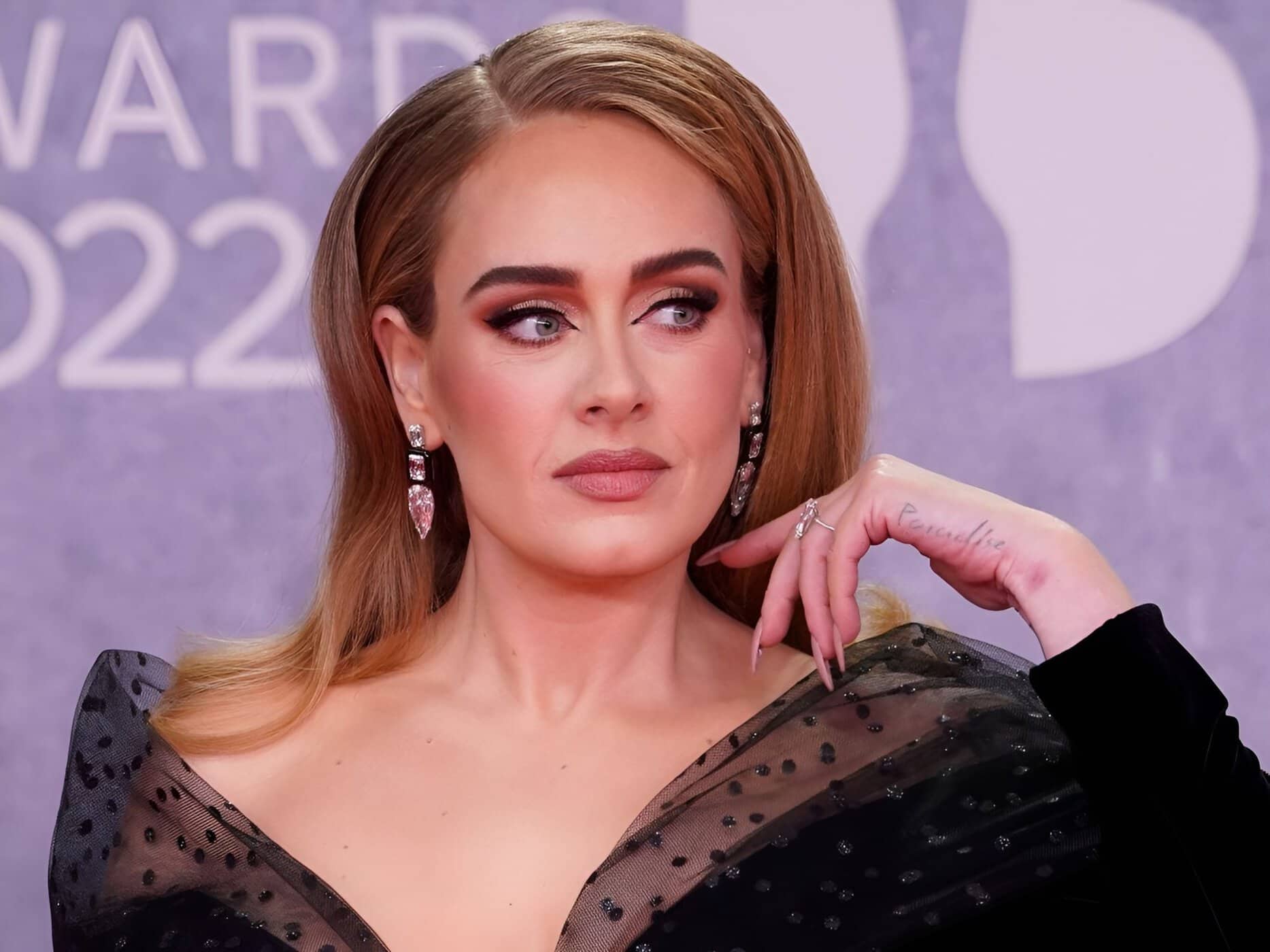 آديل تكشف النقاب: اعترافات صادمة عن حياتها الجنسية والعاطفية آديل تتحدث عن حياتها الجنسية بجرأة.. من عدد المرات إلى رغبتها الدائمة في الأمر! (شاهد) watanserb.com