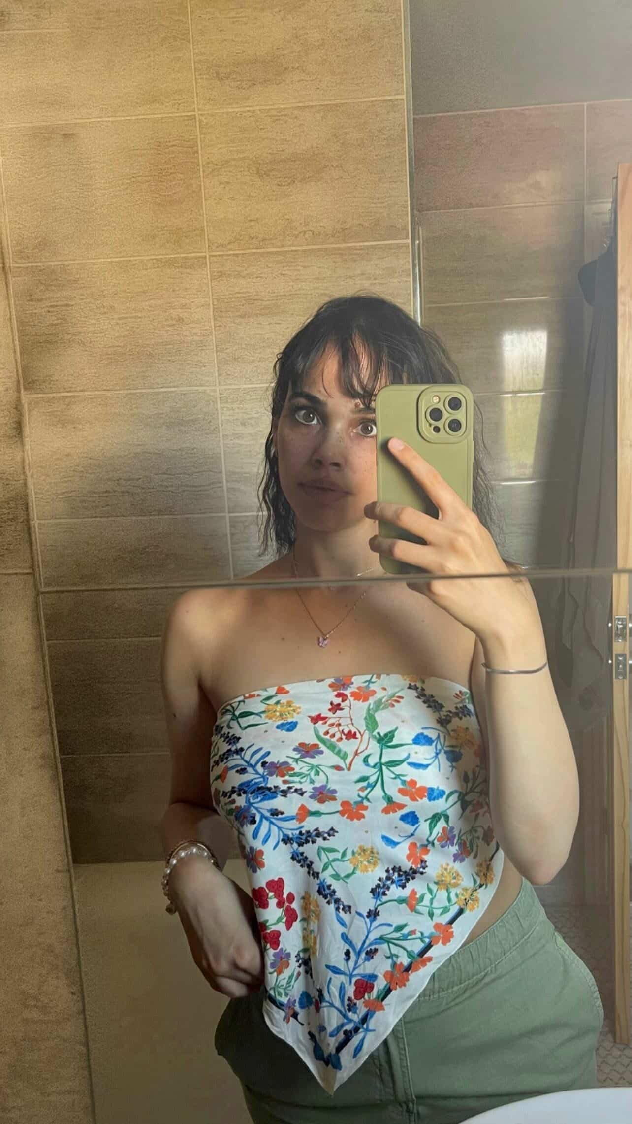 صور ابنة عمرو دياب في الحمام