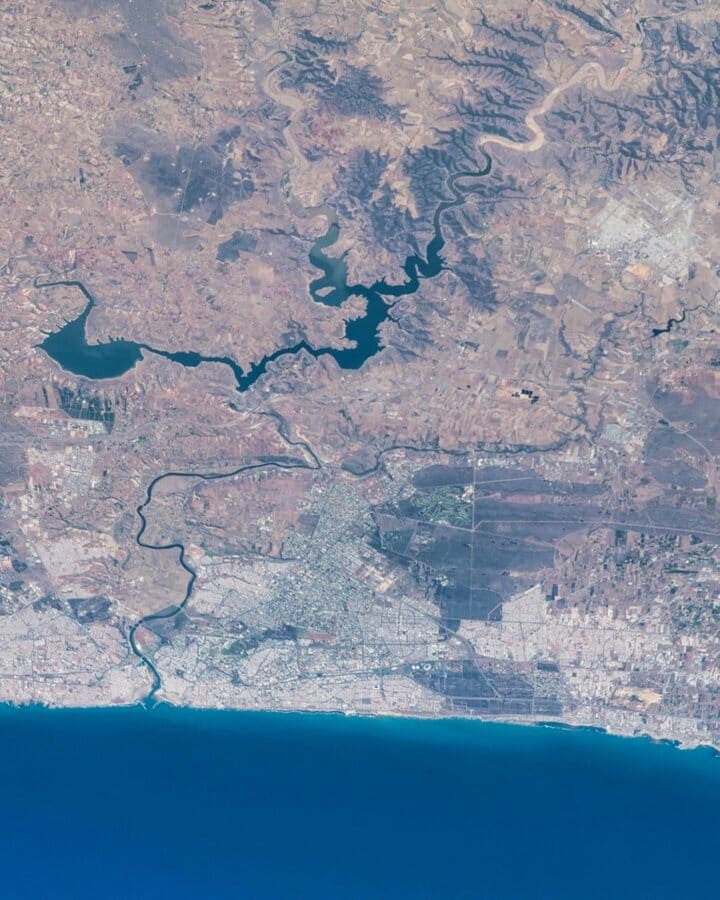 سلطان النيادي يشيد بجمال المغرب