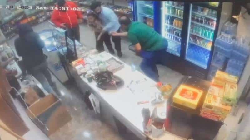 طبيب كويتي ينقذ طفلة أردنية من الموت اختناقاً