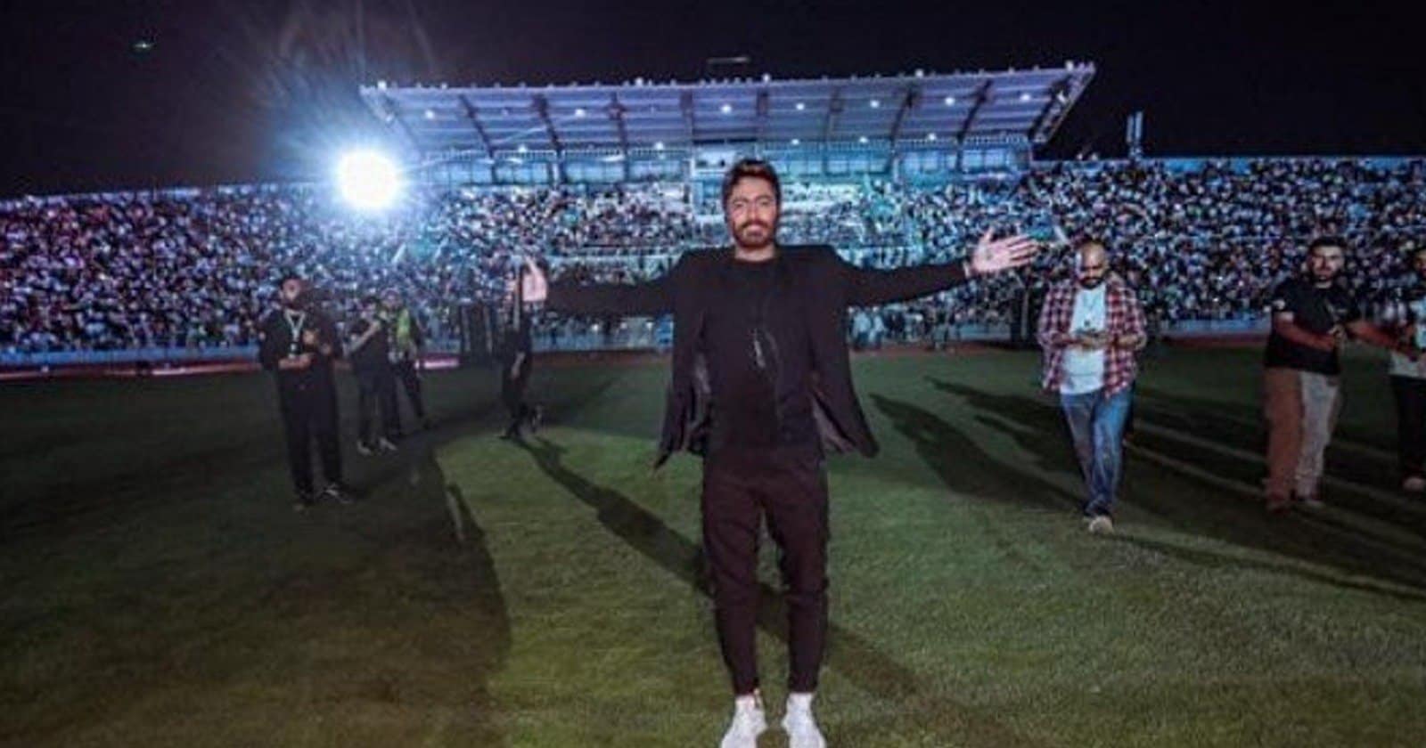 تامر حسني يحتفل بزفاف “الحسين ورجوة” ويلهب حماس الأردنيين (فيديو) تامر حسني يحتفل بزفاف "الحسين ورجوة" ويلهب حماس الأردنيين (فيديو) watanserb.com