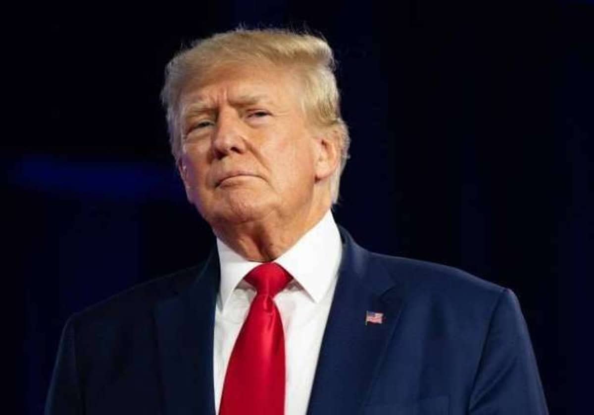 ترامب لم يشبع من “أرز” السعودية: محمد بن سلمان صديقي وأحبه (فيديو) الرئيس الأمريكي دونالد ترامب watanserb.com